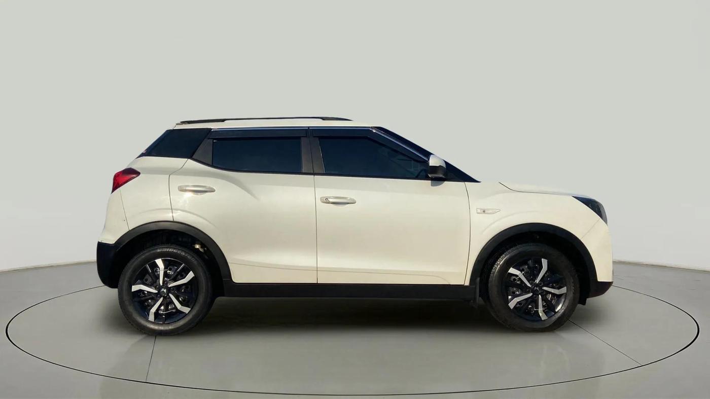 2023 Mahindra XUV300 W4 1.5 DIESEL, Diesel, Manual, 34,509 km, Right Side View