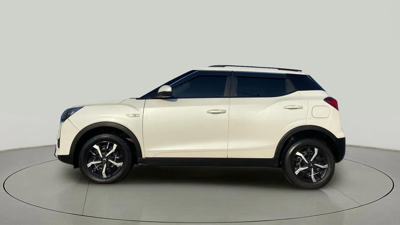 2023 Mahindra XUV300 W4 1.5 DIESEL, Diesel, Manual, 34,509 km, Left Side