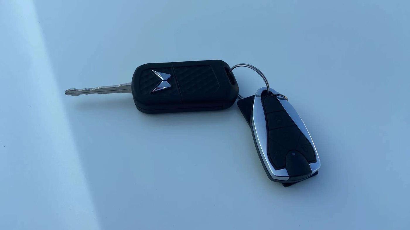 2023 Mahindra XUV300 W4 1.5 DIESEL, Diesel, Manual, 34,509 km, Key Close Up