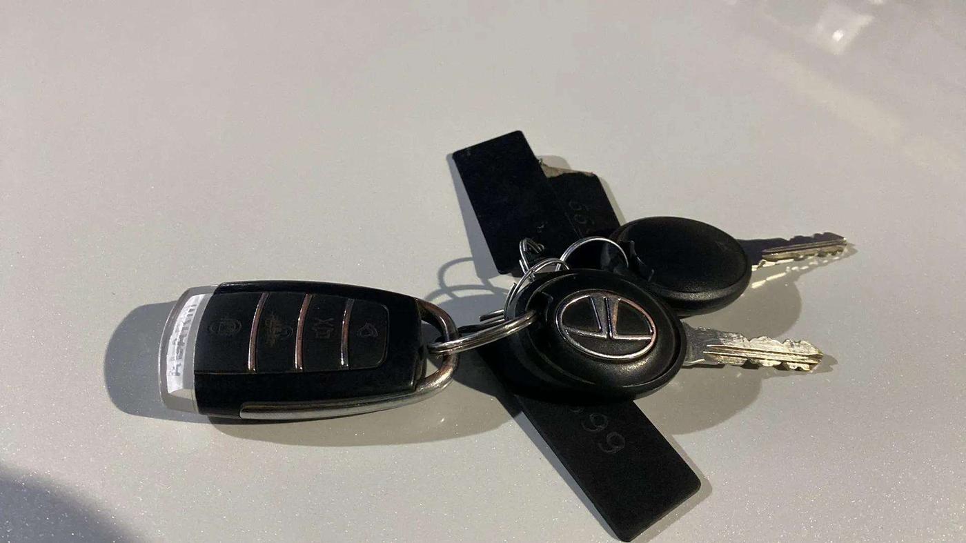 2018 Tata Tiago XM PETROL, Petrol, Manual, 16,421 km, Key Close Up