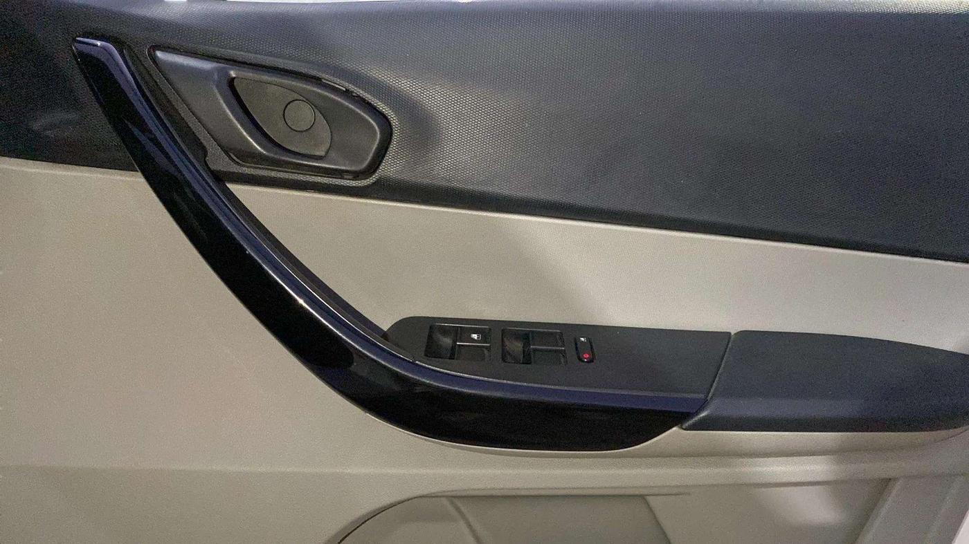 2018 Tata Tiago XM PETROL, Petrol, Manual, 16,421 km, Driver Side Door Panels Control
