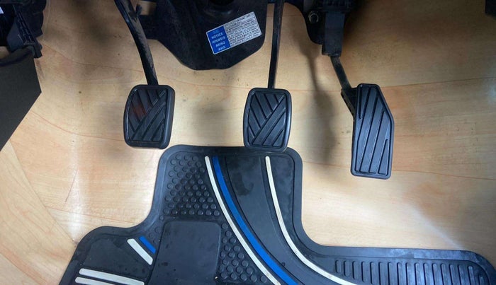 2020 Maruti Baleno ZETA PETROL 1.2, Petrol, Manual, 35,715 km, Pedals