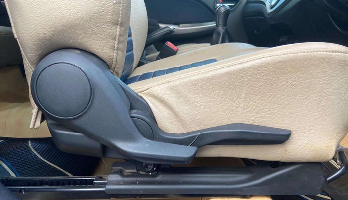 2020 Maruti Baleno ZETA PETROL 1.2, Petrol, Manual, 35,715 km, Driver Side Adjustment Panel