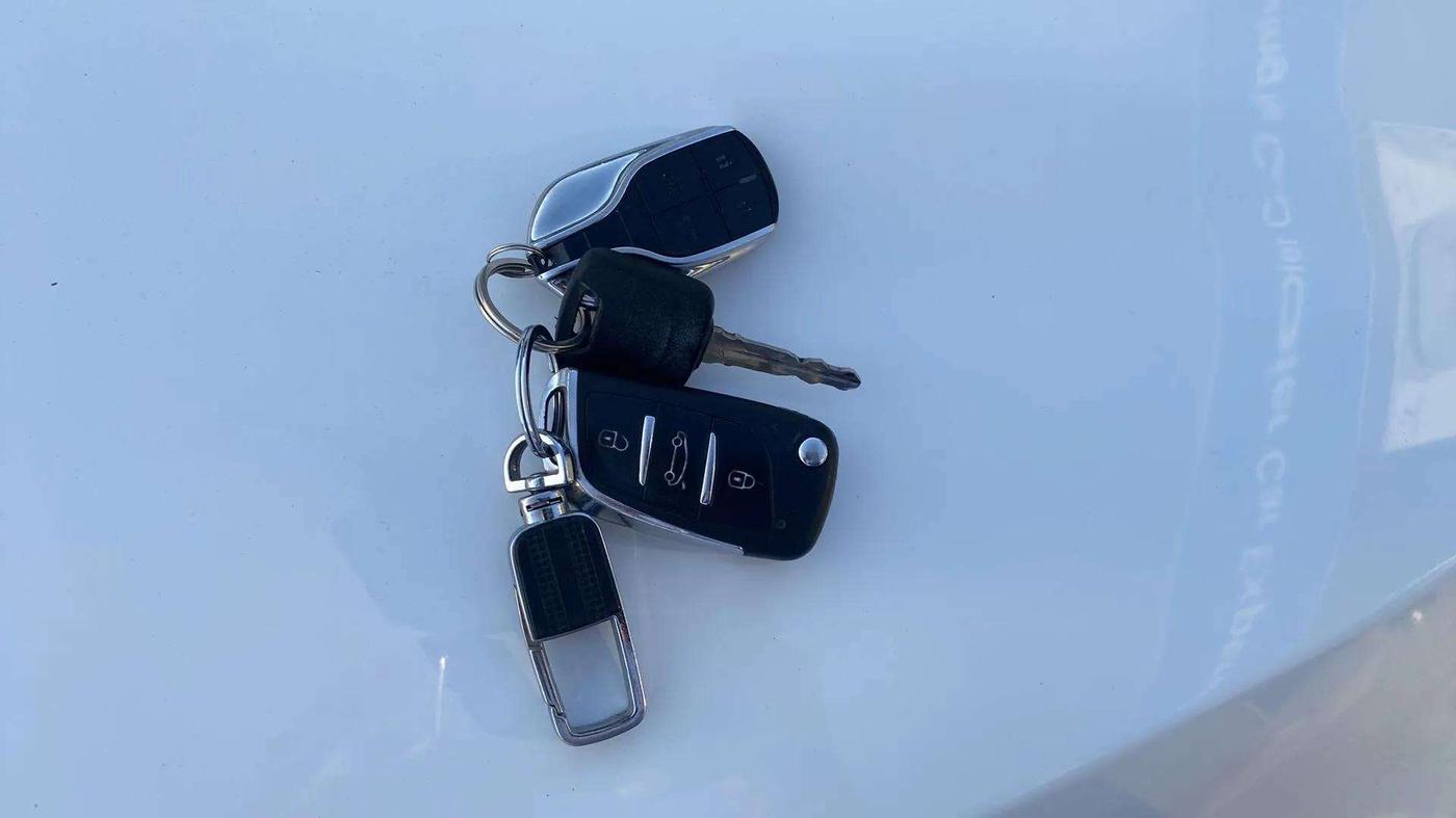 2021 Nissan MAGNITE XE, Petrol, Manual, 51,954 km, Key Close Up