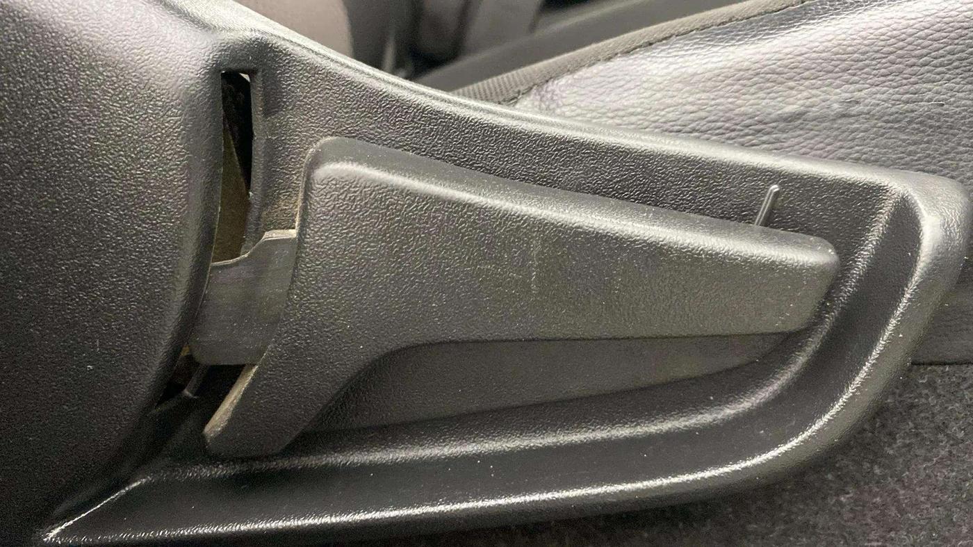 2020 Maruti S PRESSO VXI (O) AMT, Petrol, Automatic, 98,206 km, Driver Side Adjustment Panel