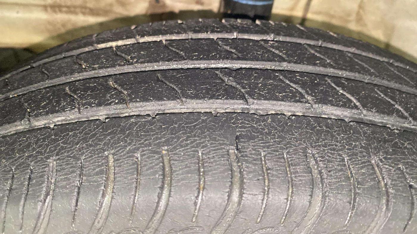 2020 Maruti S PRESSO VXI (O) AMT, Petrol, Automatic, 98,206 km, Left Front Tyre Tread