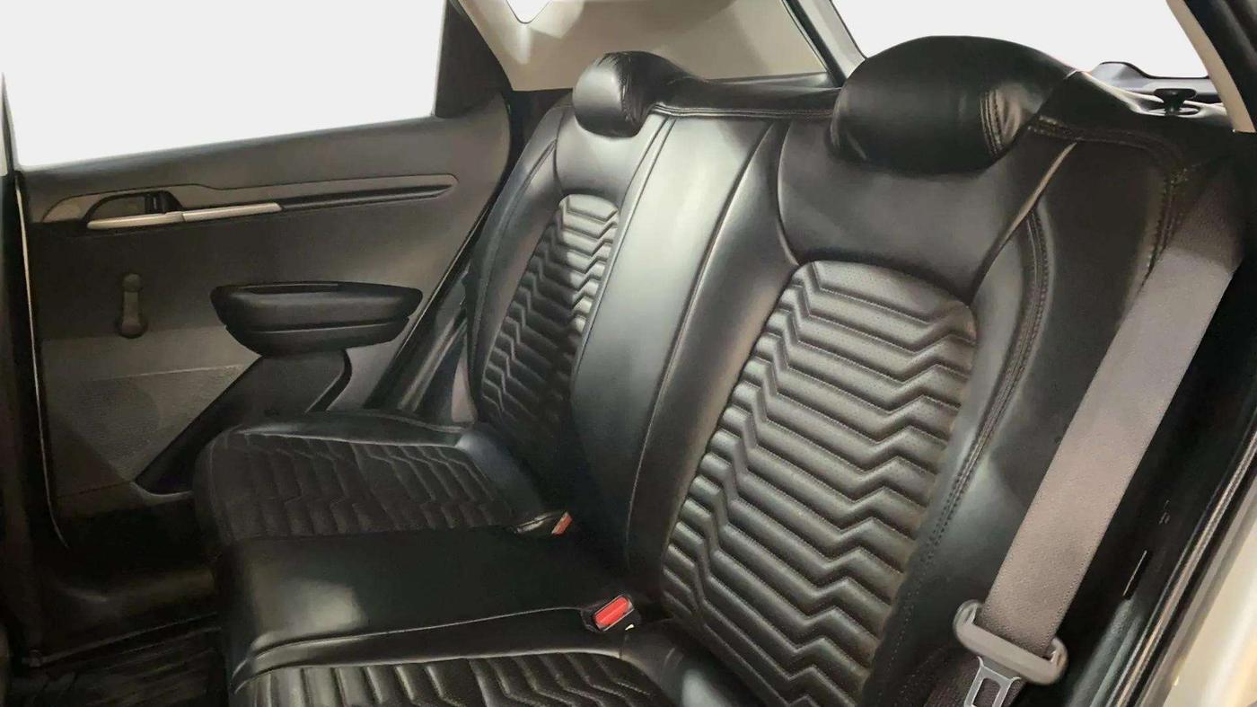 2024 KIA SONET HTE 1.2, Petrol, Manual, 17,211 km, Right Side Rear Door Cabin