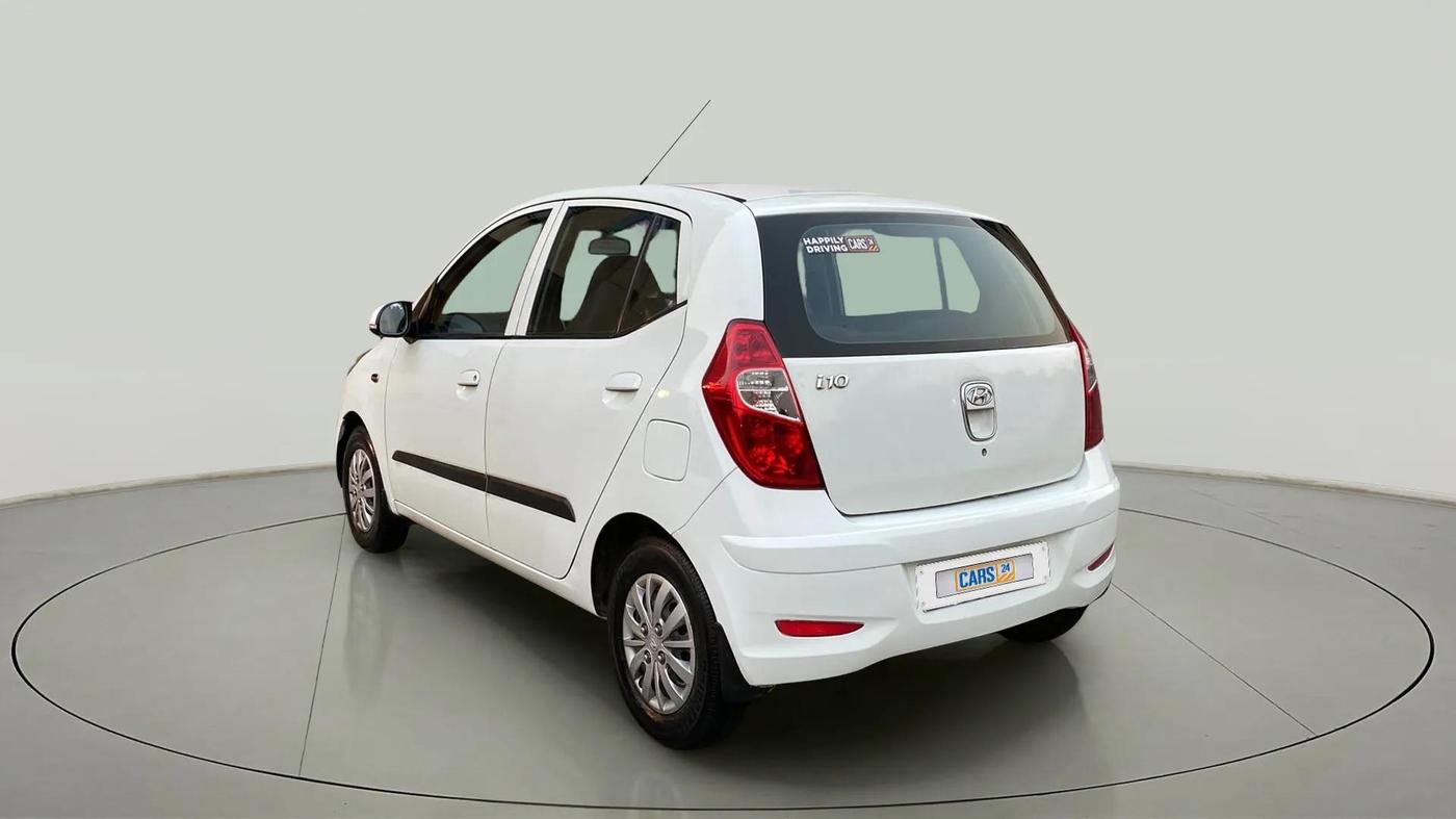 2013 Hyundai i10 MAGNA 1.2, Petrol, Manual, 38,137 km, Left Back Diagonal