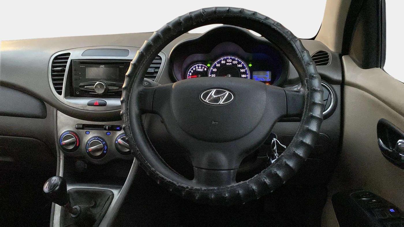 2013 Hyundai i10 MAGNA 1.2, Petrol, Manual, 38,137 km, Steering Wheel Close Up