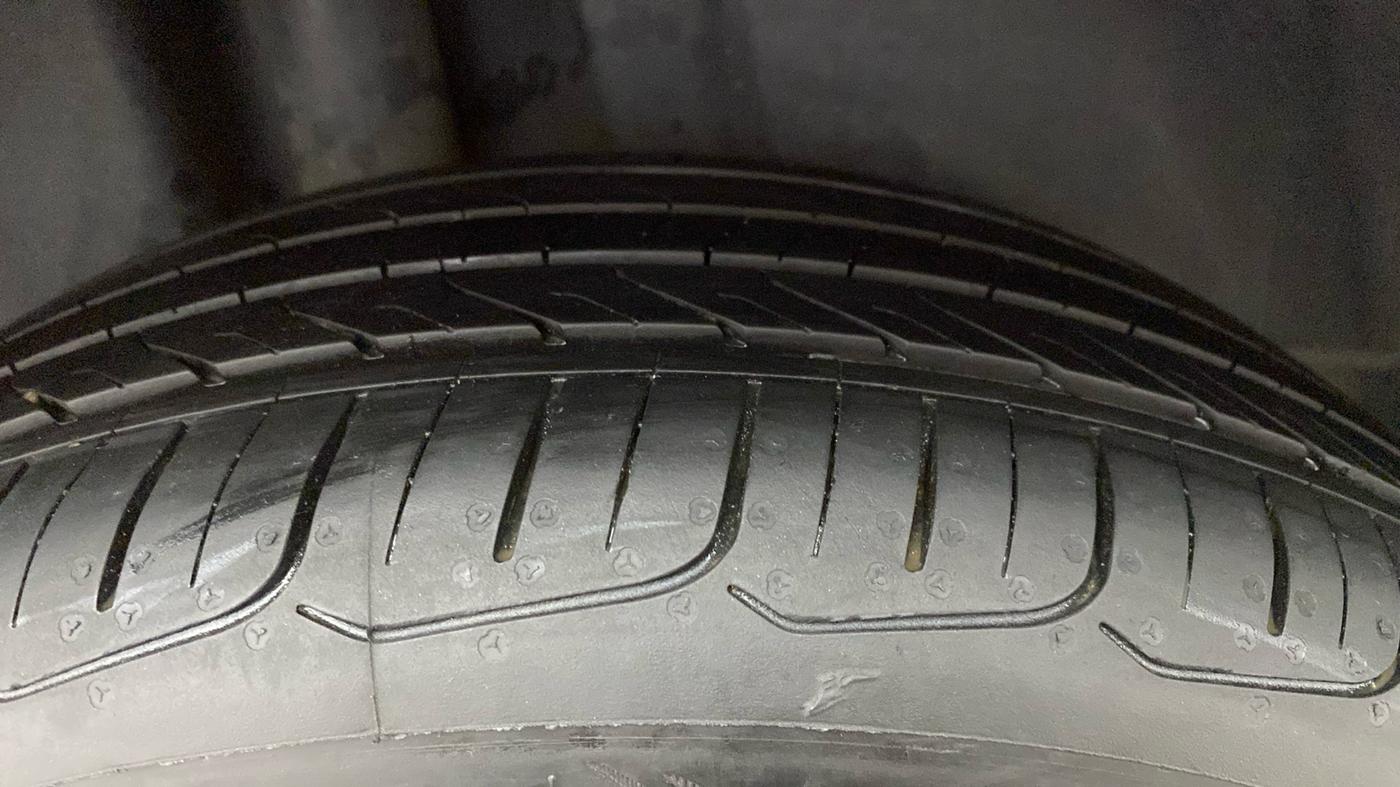 2019 Ford Ecosport TITANIUM 1.5L PETROL, Petrol, Manual, 24,411 km, Right Front Tyre Tread