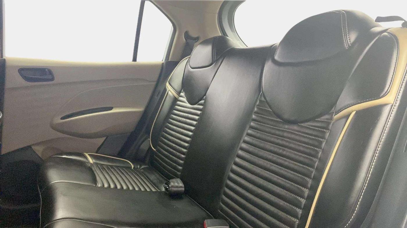 2021 Hyundai NEW SANTRO SPORTZ EXECUTIVE MT CNG, CNG, Manual, 34,127 km, Right Side Rear Door Cabin
