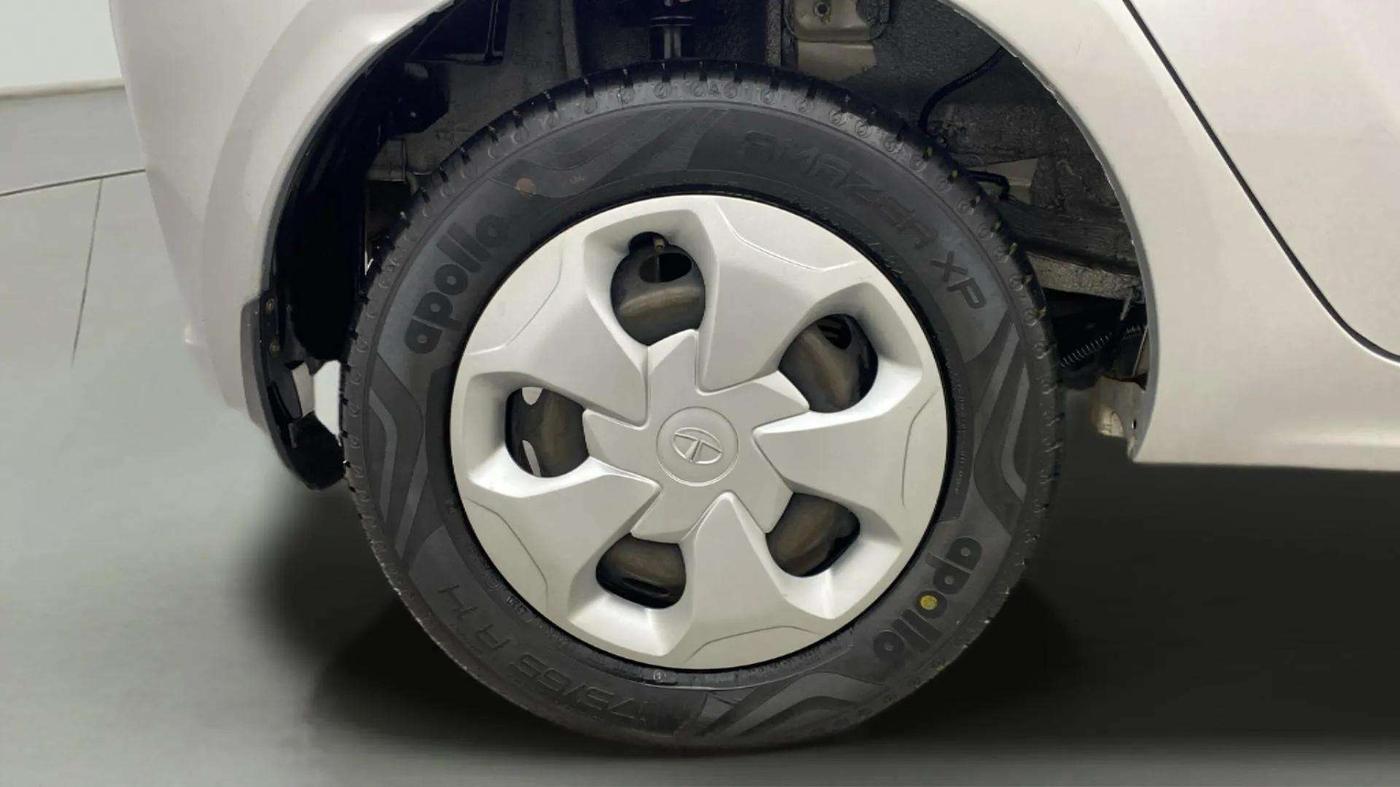 2020 Tata Tiago XT PETROL, Petrol, Manual, 2,177 km, Right Rear Wheel