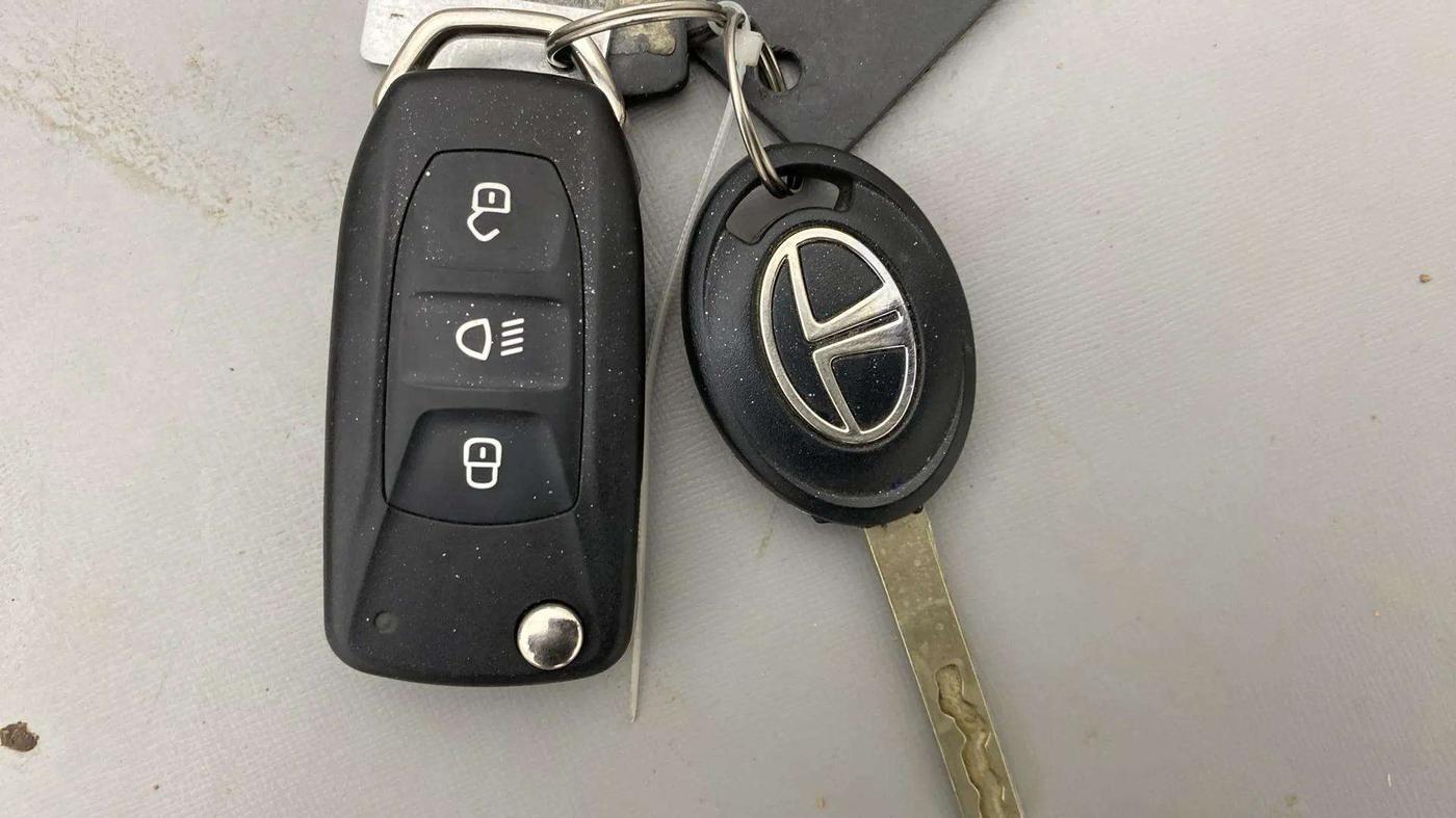 2020 Tata Tiago XT PETROL, Petrol, Manual, 2,177 km, Key Close Up