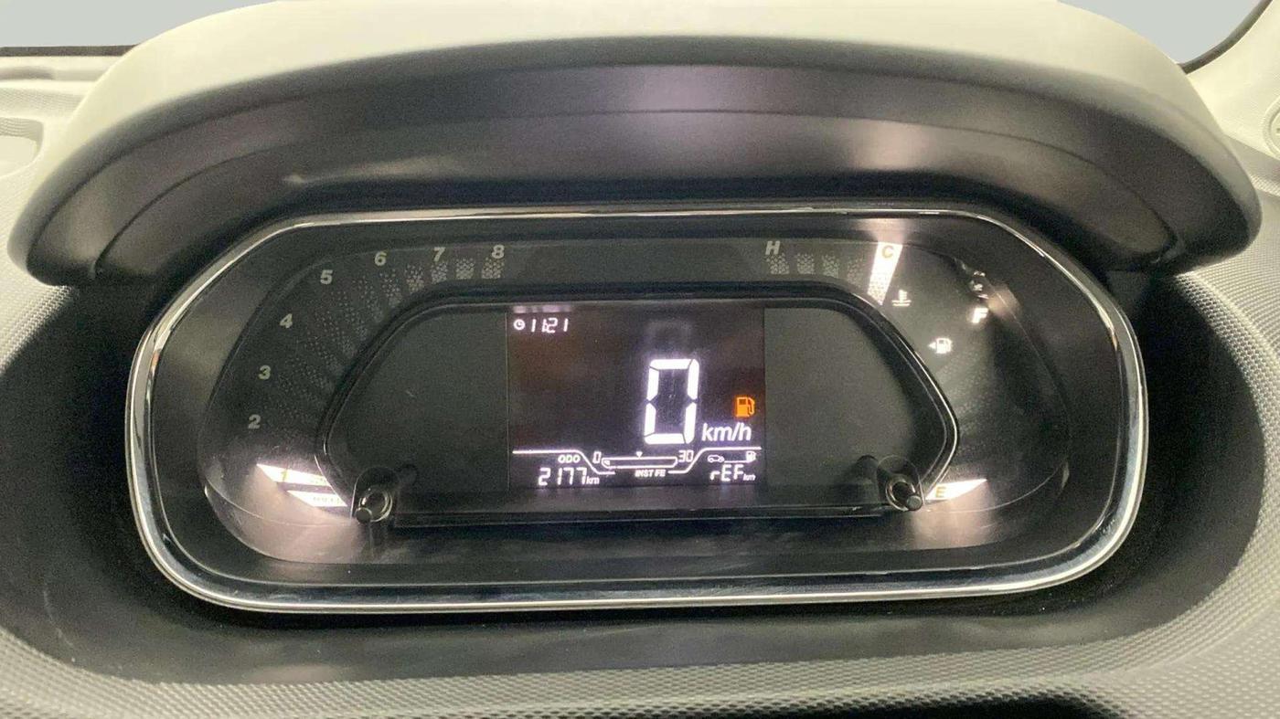2020 Tata Tiago XT PETROL, Petrol, Manual, 2,177 km, Odometer Image