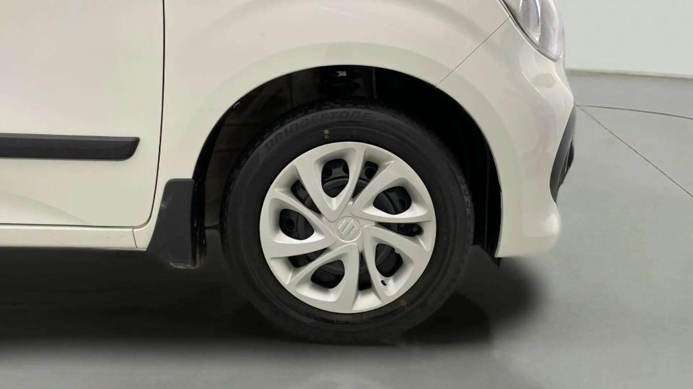 2022 Maruti Celerio VXI, Petrol, Manual, 25,487 km, Right Front Wheel