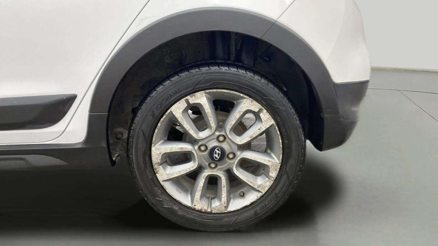 2016 Hyundai i20 Active 1.2 S, Petrol, Manual, 74,542 km, Left Rear Wheel