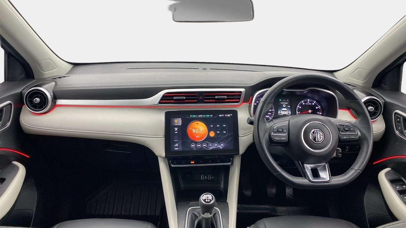 2022 MG ASTOR SUPER 1.5 MT, Petrol, Manual, 17,378 km, Dashboard