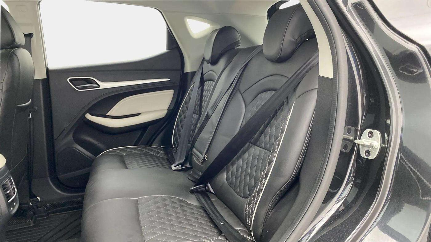 2022 MG ASTOR SUPER 1.5 MT, Petrol, Manual, 17,378 km, Right Side Rear Door Cabin