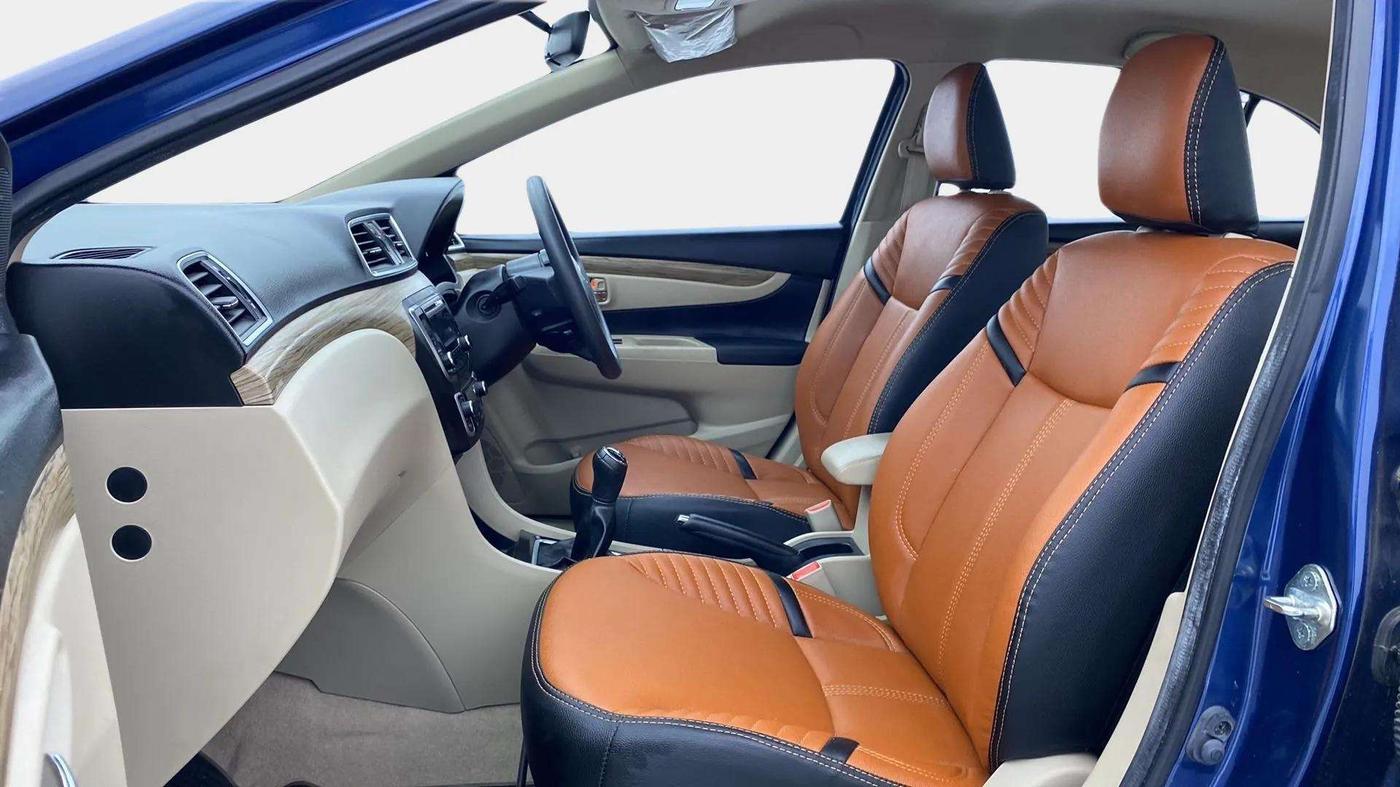 2018 Maruti Ciaz DELTA 1.5 SHVS MT PETROL, Petrol, Manual, 9,993 km, Right Side Front Door Cabin
