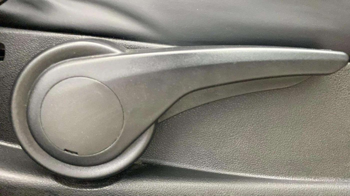 2018 Tata Tiago XZA PETROL, Petrol, Automatic, 67,412 km, Driver Side Adjustment Panel