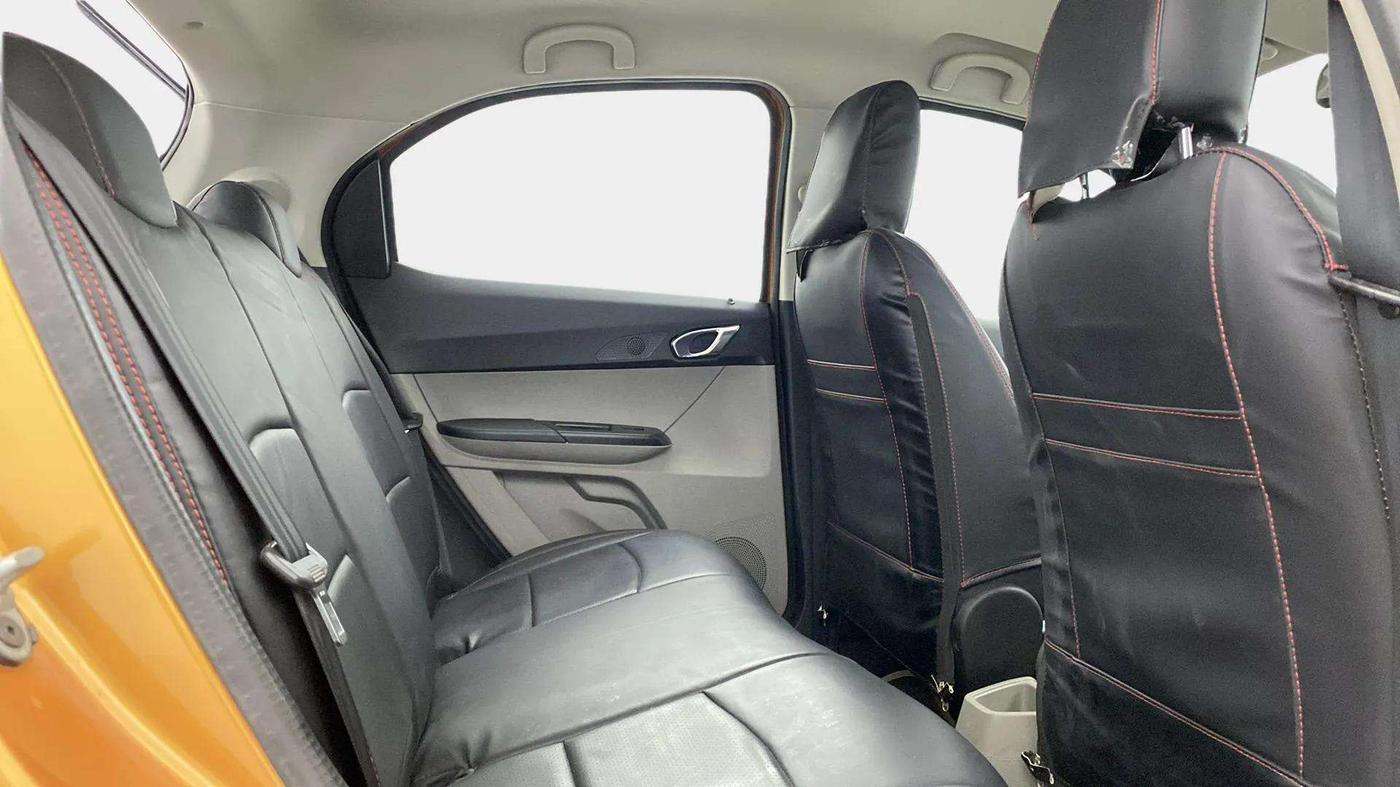 2018 Tata Tiago XZA PETROL, Petrol, Automatic, 67,412 km, Right Side Rear Door Cabin