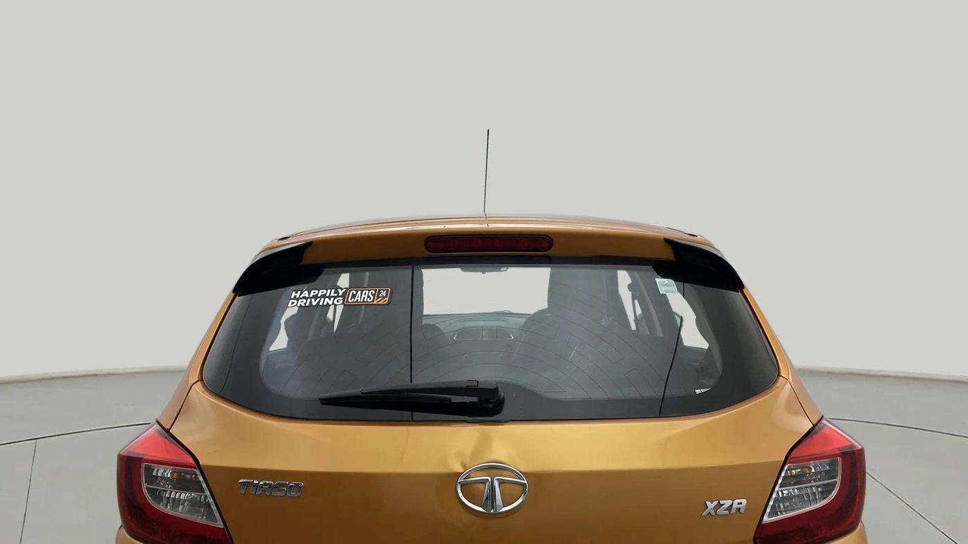 2018 Tata Tiago XZA PETROL, Petrol, Automatic, 67,412 km, Rear Windshield