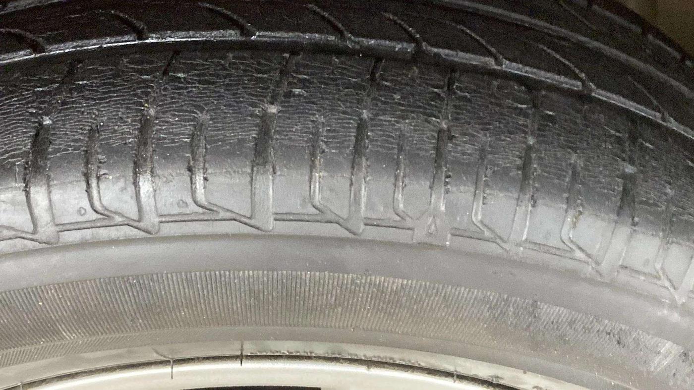 2018 Tata Tiago XZA PETROL, Petrol, Automatic, 67,412 km, Right Front Tyre Tread