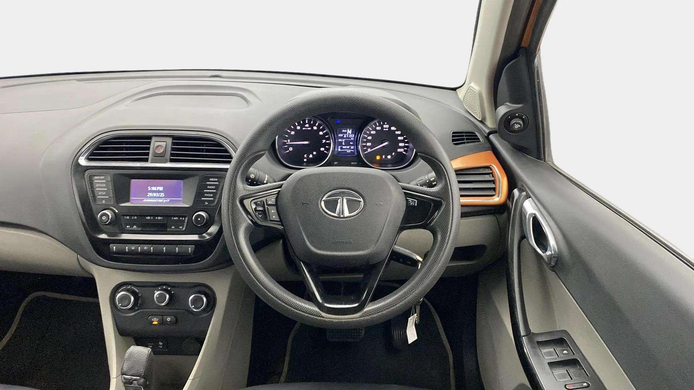 2018 Tata Tiago XZA PETROL, Petrol, Automatic, 67,412 km, Steering Wheel Close Up