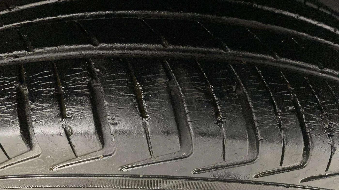 2021 Maruti New Wagon-R LXI CNG (O) 1.0, CNG, Manual, 32,659 km, Right Front Tyre Tread