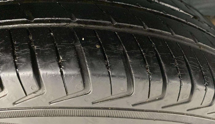 2021 Maruti New Wagon-R LXI CNG (O) 1.0, CNG, Manual, 32,659 km, Right Rear Tyre Tread