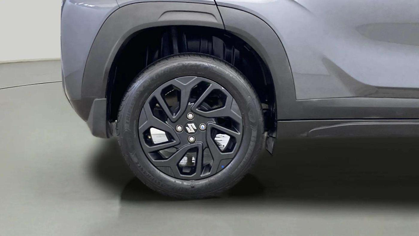 2024 Maruti FRONX DELTA PLUS 1.2L AGS, Petrol, Automatic, 12,396 km, Right Rear Wheel