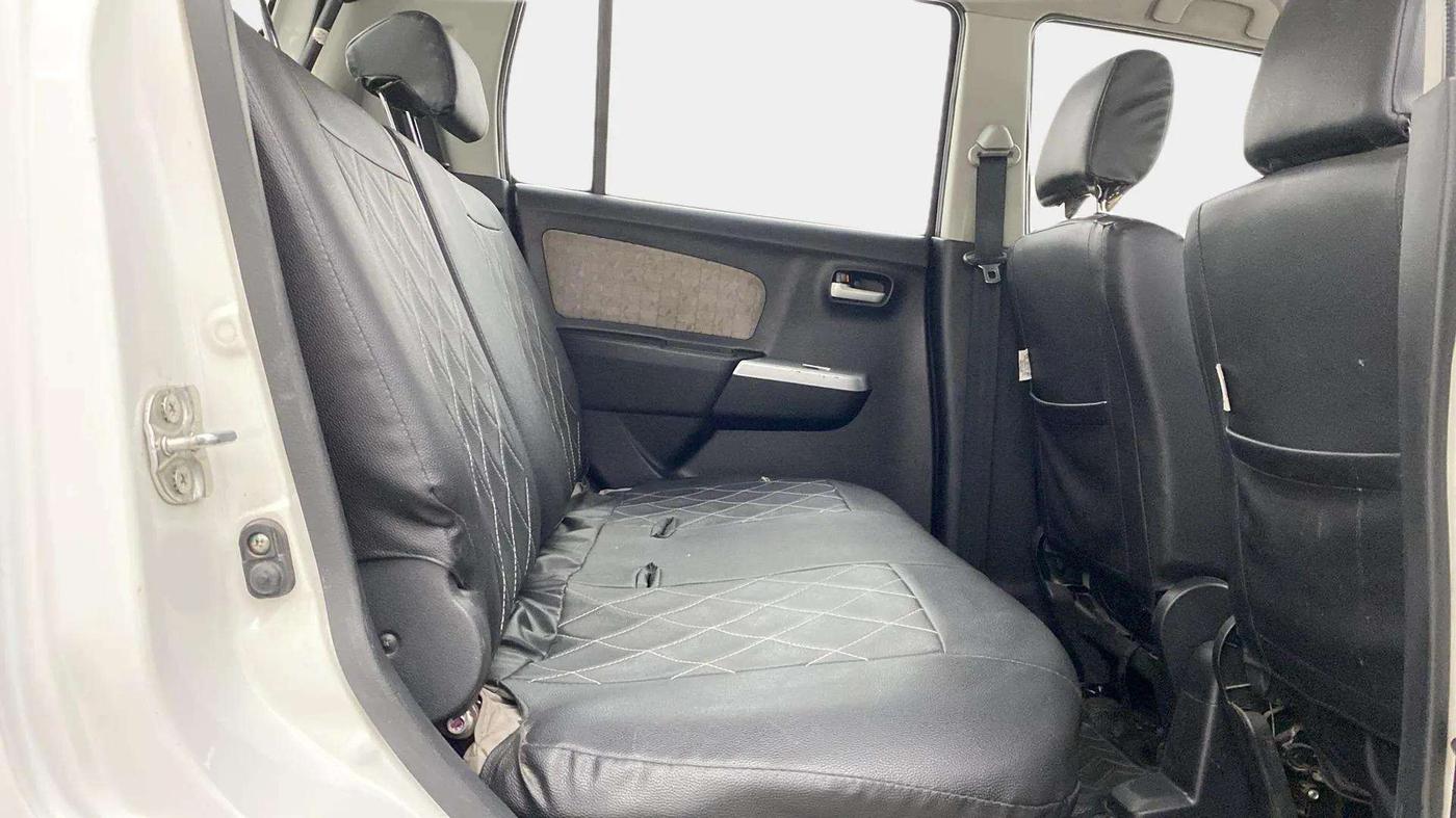 2015 Maruti Wagon R 1.0 VXI, Petrol, Manual, 53,176 km, Right Side Rear Door Cabin