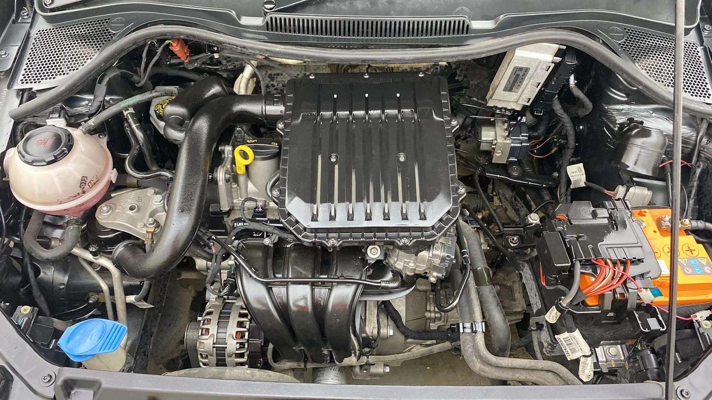 2018 Volkswagen Ameo TRENDLINE 1.0L, Petrol, Manual, 62,537 km, Engine View