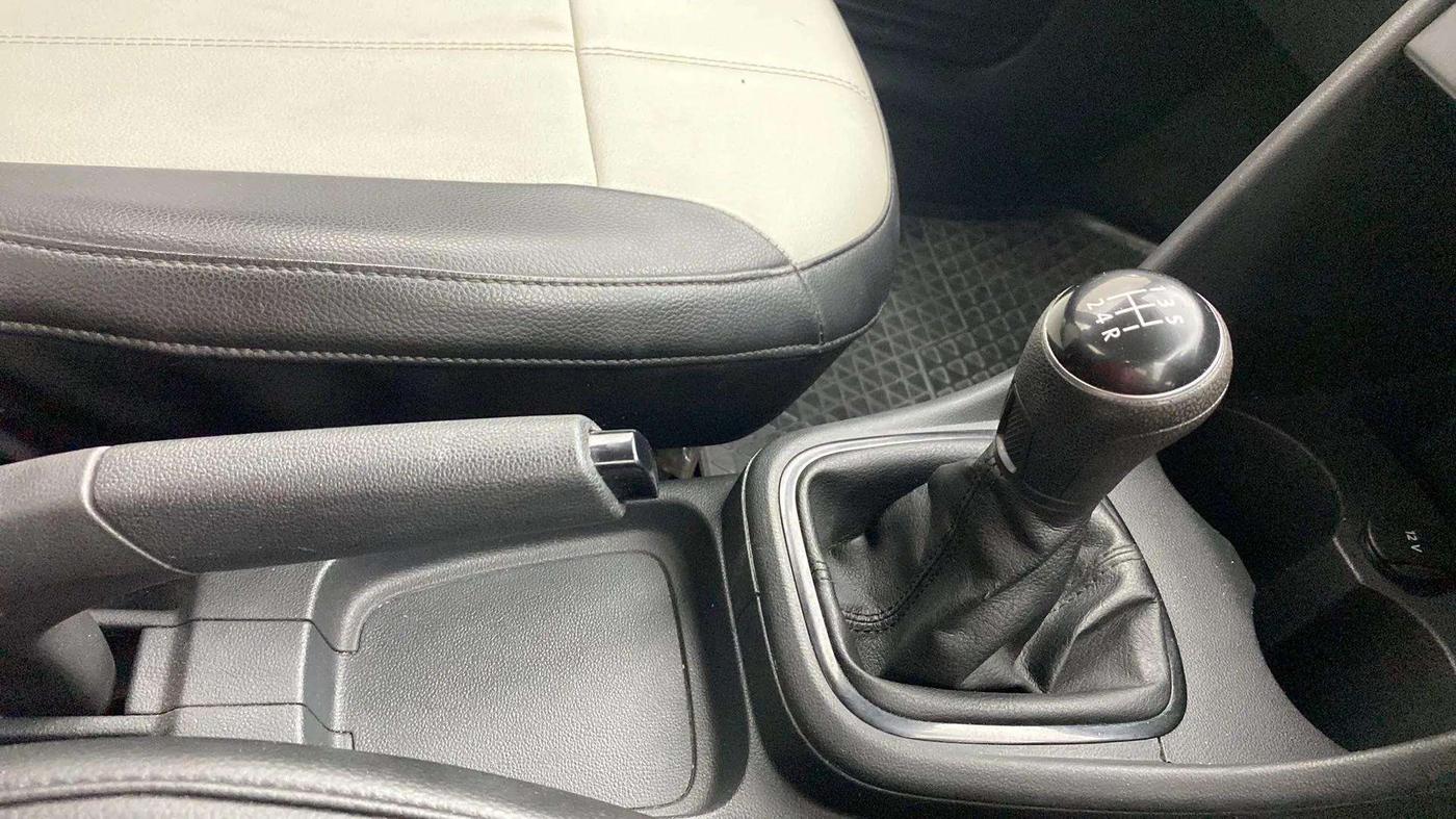 2018 Volkswagen Ameo TRENDLINE 1.0L, Petrol, Manual, 62,537 km, Gear Lever