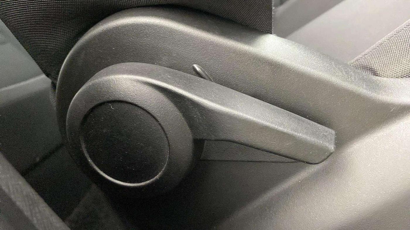 2022 Tata PUNCH PURE MT, Petrol, Manual, 34,591 km, Driver Side Adjustment Panel