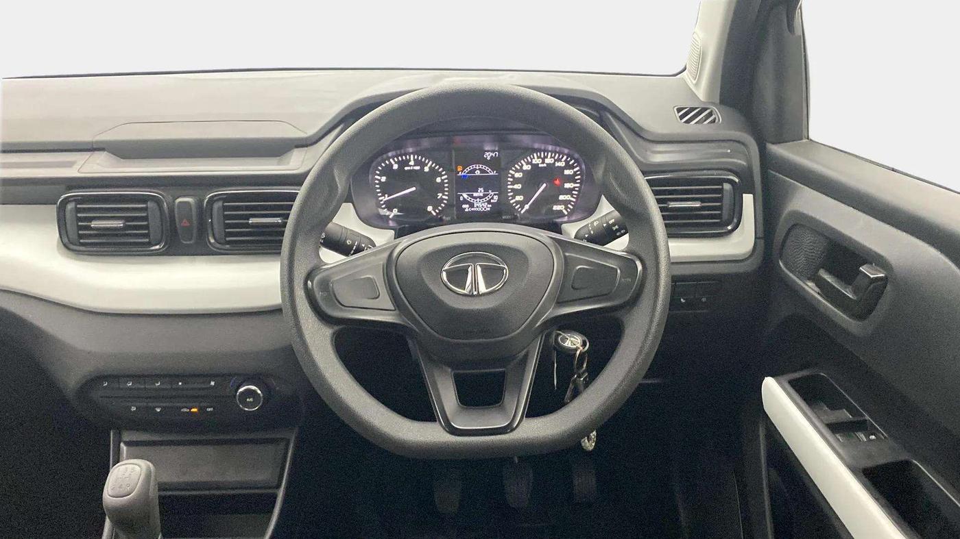 2022 Tata PUNCH PURE MT, Petrol, Manual, 34,591 km, Steering Wheel Close Up
