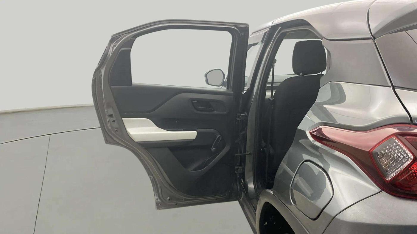 2022 Tata PUNCH PURE MT, Petrol, Manual, 34,591 km, LHS Rear Door