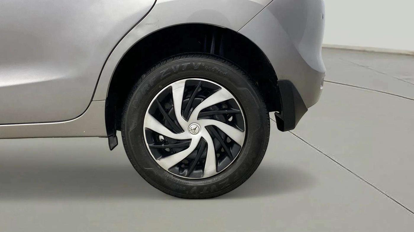 2020 Maruti Baleno DELTA CVT PETROL 1.2, Petrol, Automatic, 55,879 km, Left Rear Wheel