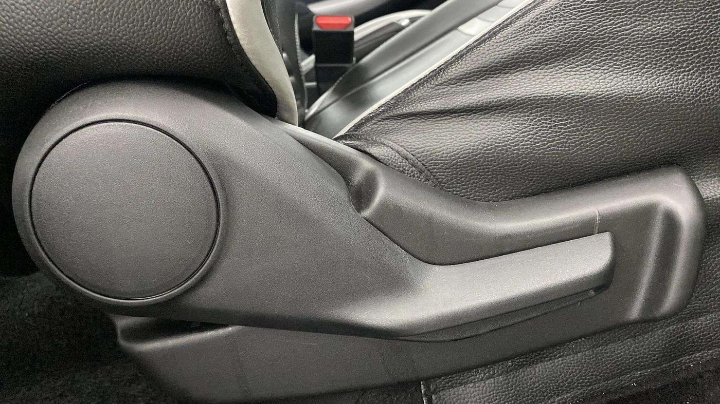 2020 Maruti Baleno DELTA CVT PETROL 1.2, Petrol, Automatic, 55,879 km, Driver Side Adjustment Panel