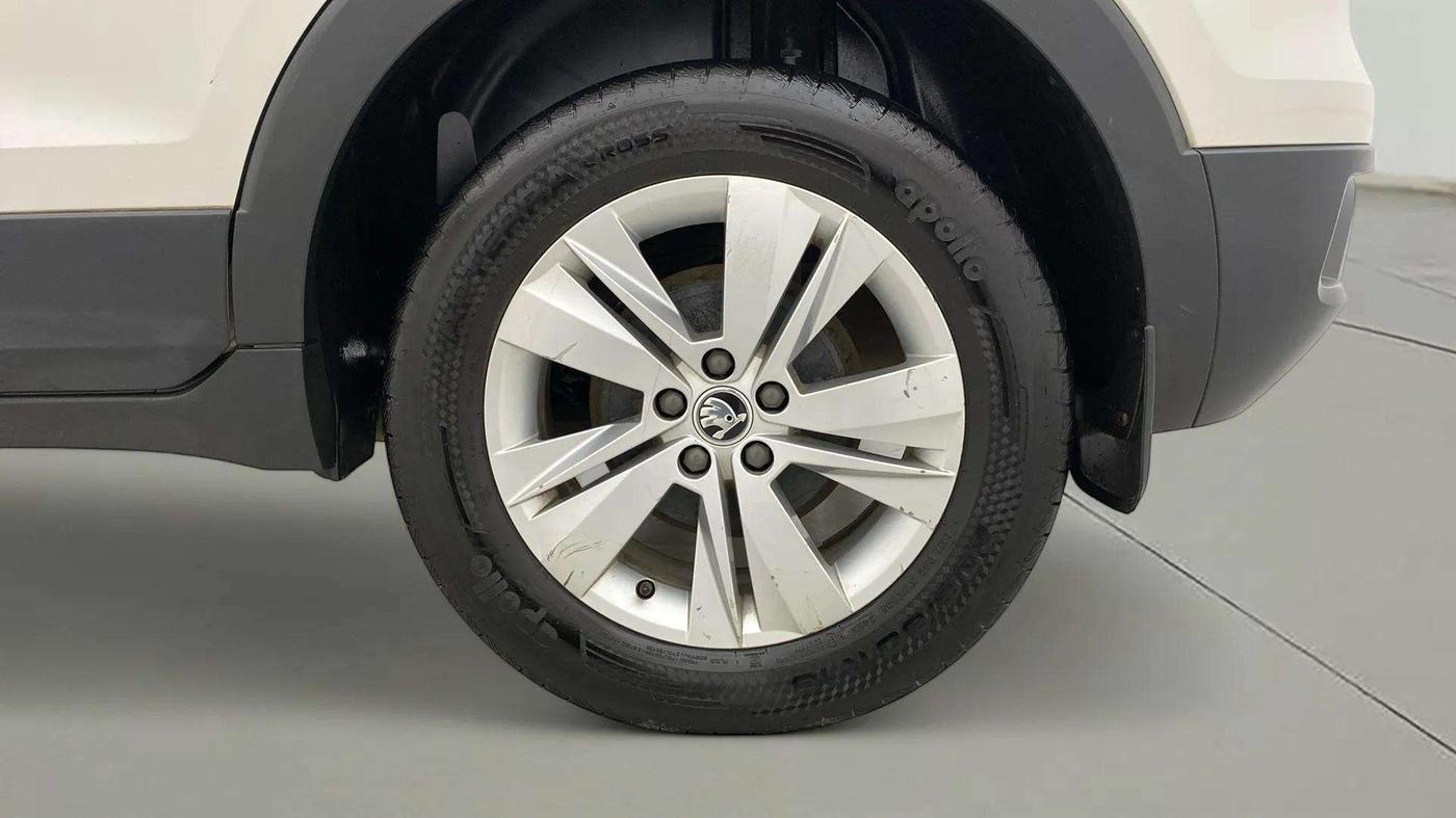 2021 Skoda KUSHAQ AMBITION 1.0L TSI AT, Petrol, Automatic, 65,704 km, Left Rear Wheel
