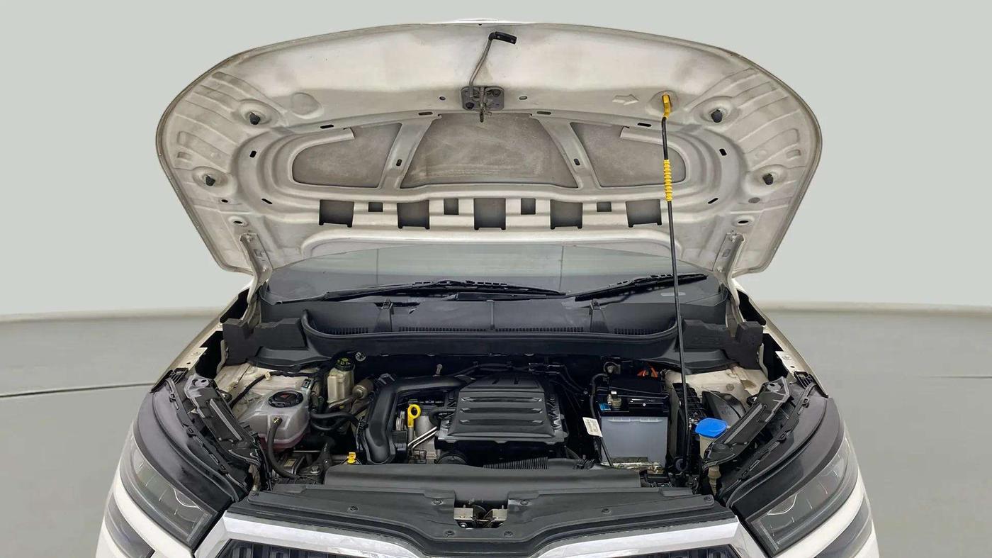 2021 Skoda KUSHAQ AMBITION 1.0L TSI AT, Petrol, Automatic, 65,704 km, Open Bonet