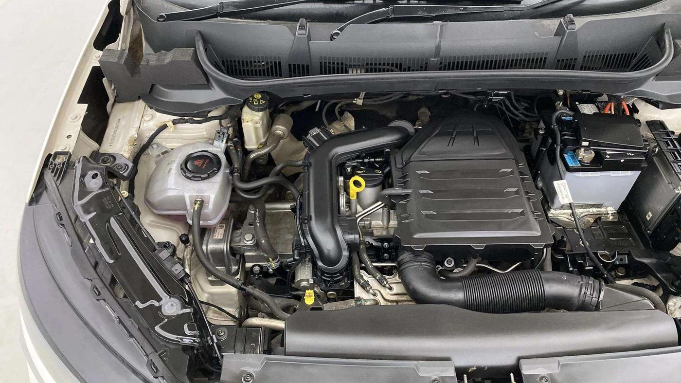 2021 Skoda KUSHAQ AMBITION 1.0L TSI AT, Petrol, Automatic, 65,704 km, Engine View - Right