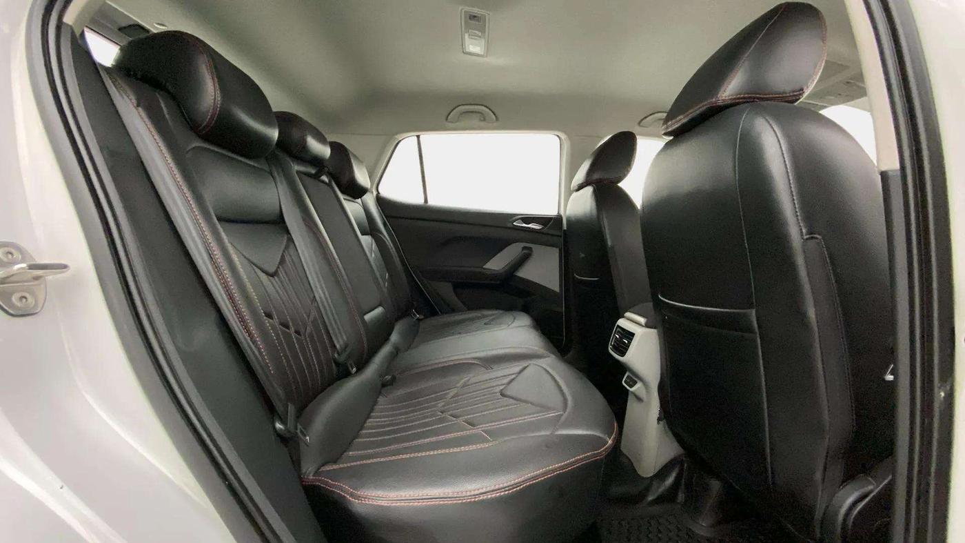 2021 Skoda KUSHAQ AMBITION 1.0L TSI AT, Petrol, Automatic, 65,704 km, Right Side Rear Door Cabin
