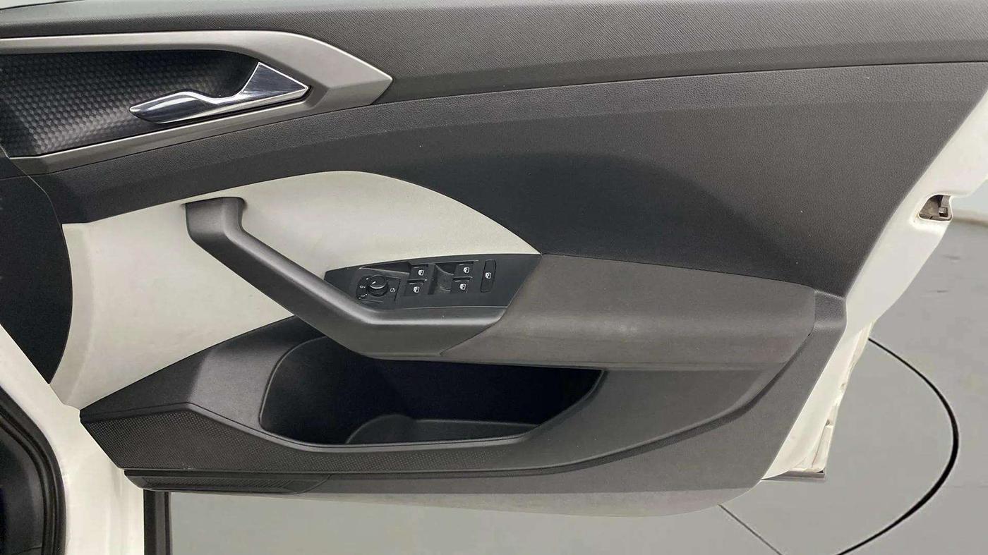 2021 Skoda KUSHAQ AMBITION 1.0L TSI AT, Petrol, Automatic, 65,704 km, Driver Side Door Panels Control
