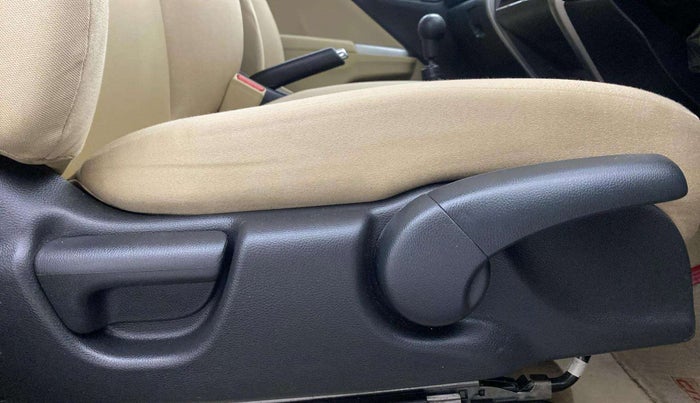 2015 Honda City 1.5L I-VTEC V MT, Petrol, Manual, 23,175 km, Driver Side Adjustment Panel