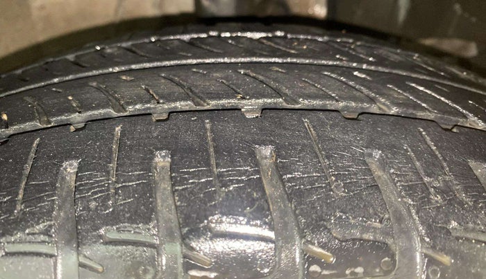 2015 Honda City 1.5L I-VTEC V MT, Petrol, Manual, 23,175 km, Right Front Tyre Tread