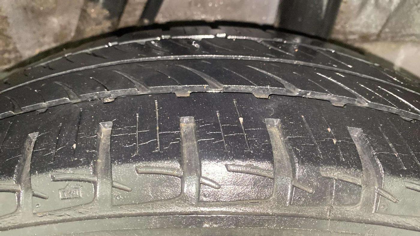 2015 Honda City 1.5L I-VTEC V MT, Petrol, Manual, 23,175 km, Left Rear Tyre Tread
