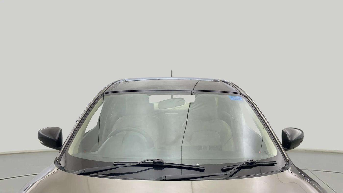 2022 Maruti Dzire VXI CNG, CNG, Manual, 40,265 km, Front Windshield