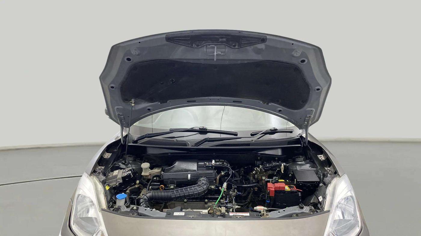 2022 Maruti Dzire VXI CNG, CNG, Manual, 40,265 km, Open Bonet