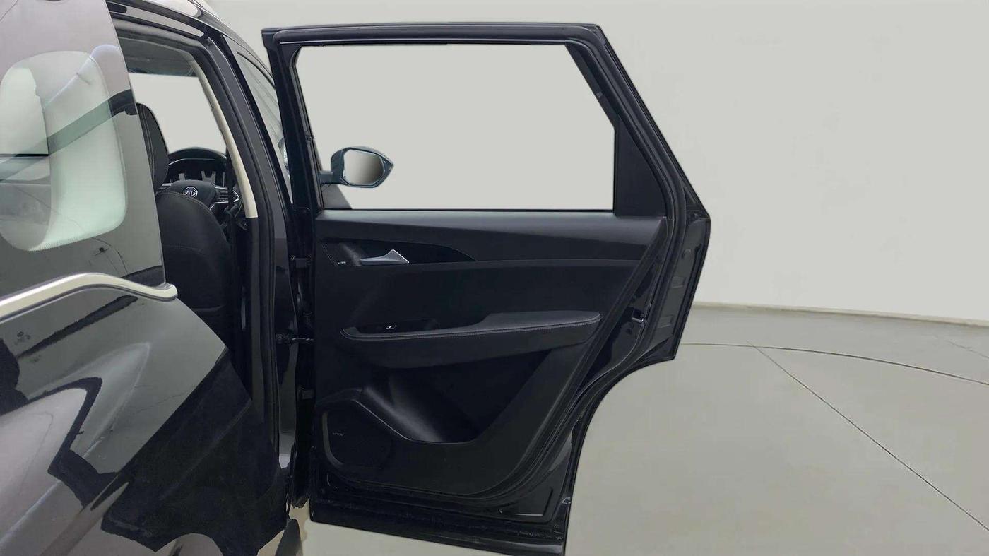 2019 MG HECTOR SHARP HYBRID 1.5 PETROL, Petrol, Manual, 11,744 km, RHS Rear Door